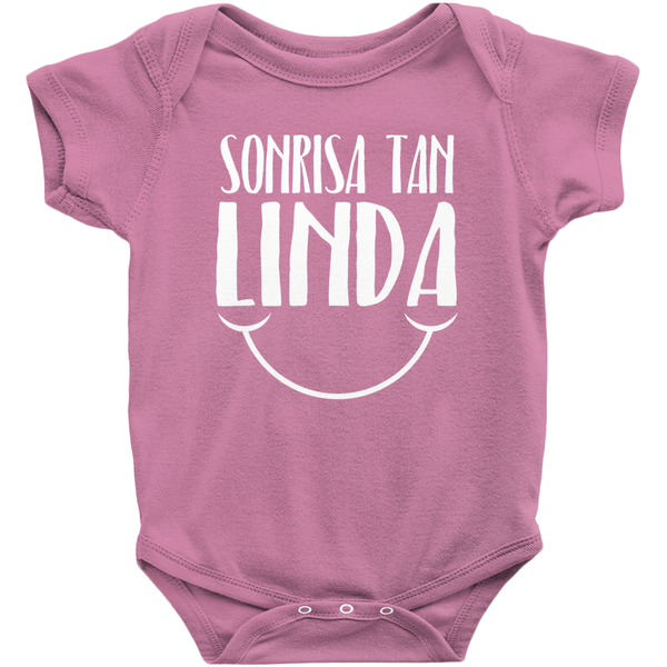 Sonrisa Tan Linda - White on Pink